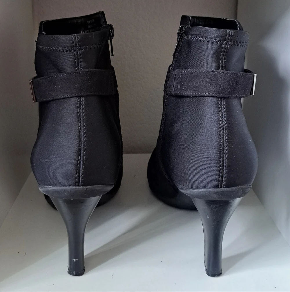 Kelly & Katie Black Buckle Heeled Booties Size 10